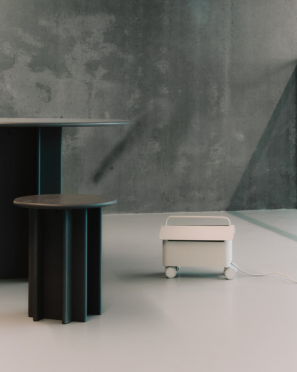 Pedestal Cable Villa Power Accessories 007 Pearl