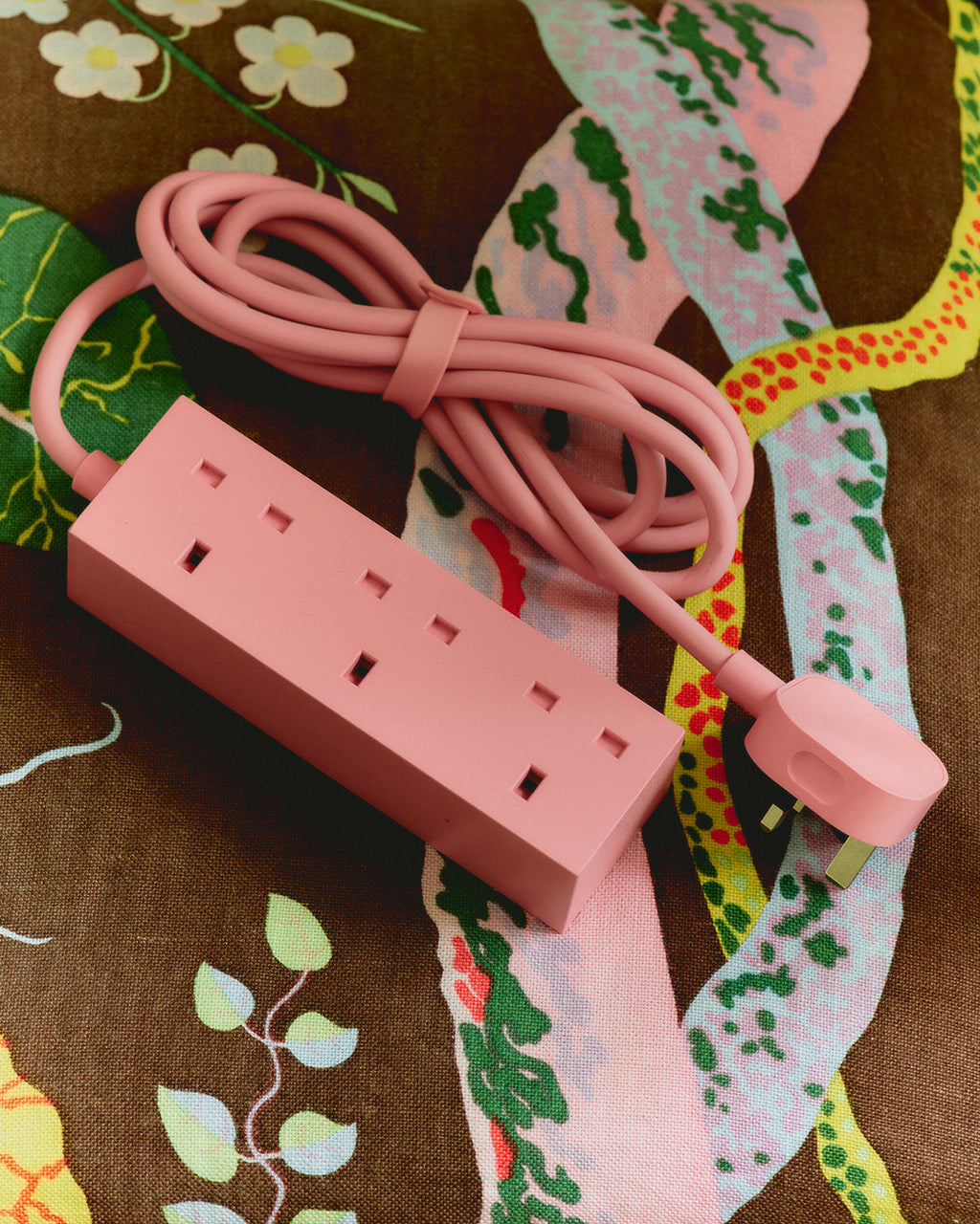 Pedestal Power Bar 2 metres UK Power Bar 006 Ultra Marine